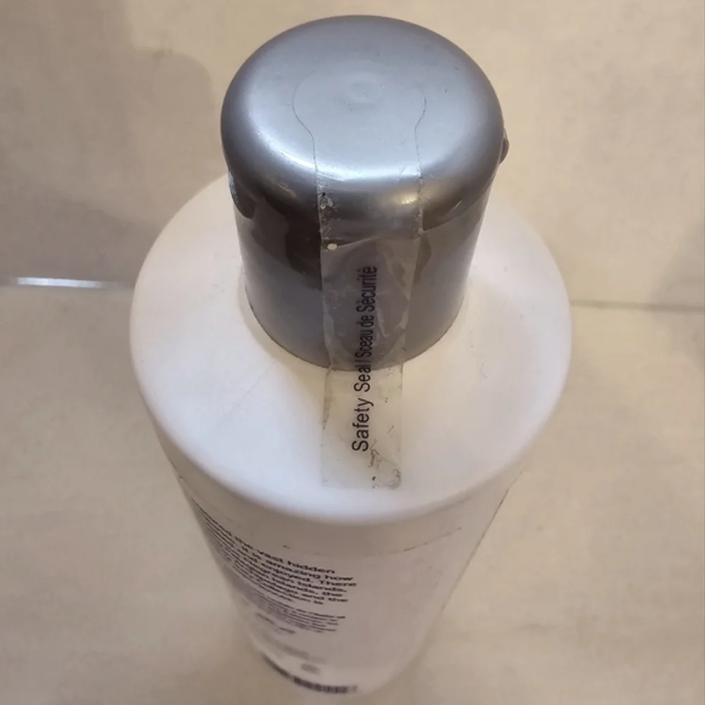 Cali Cosmetics shower luxurious